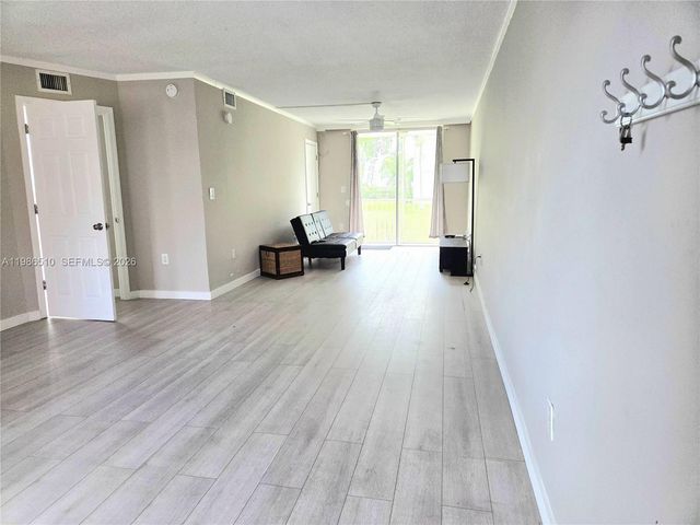 1700 NE 191st St 100, Miami, FL 33179