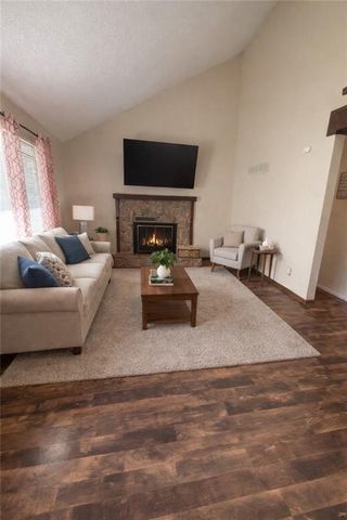 6340-6346 Hallet Street, Shawnee, KS 66216