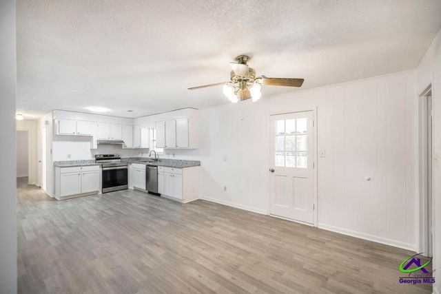 128 Elaine Drive, Warner Robins, GA 31088