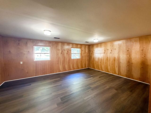 55 Fieldpoint Road, Heath, OH 43056