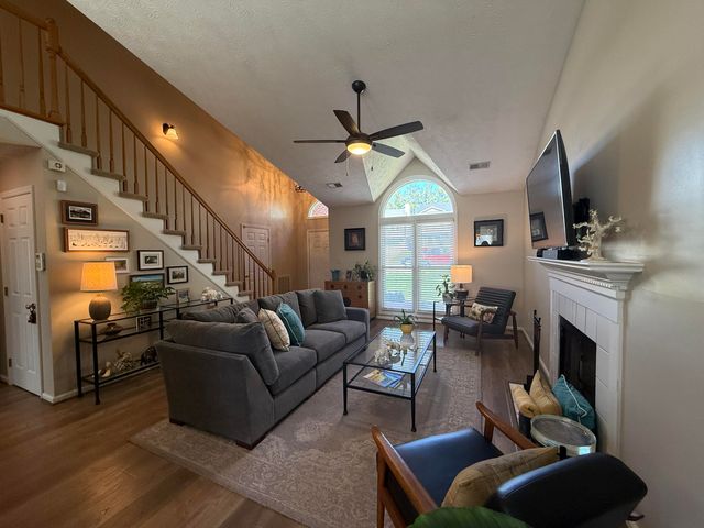 4609 Hartland Parkway, Lexington, KY 40515