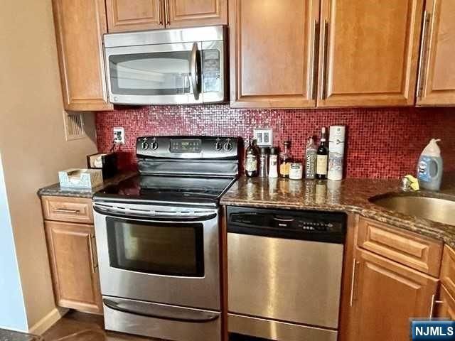 250 Gorge Road 22 K, Cliffside Park, NJ 07010