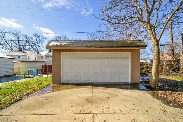 17913 Flamingo Avenue, Cleveland, OH 44135