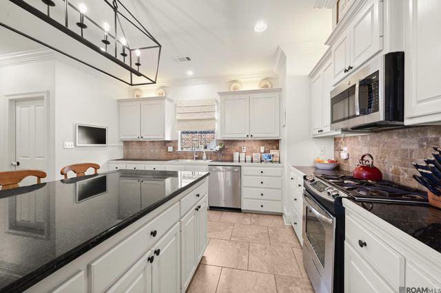 10920 Hillpark Ave, Baton Rouge, LA 70810