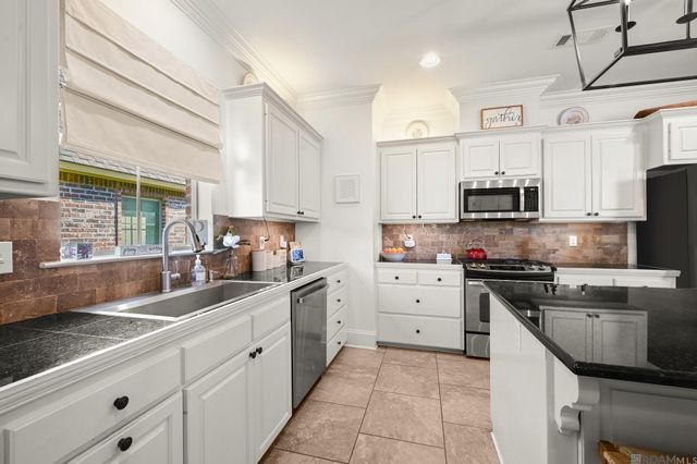 10920 Hillpark Ave, Baton Rouge, LA 70810