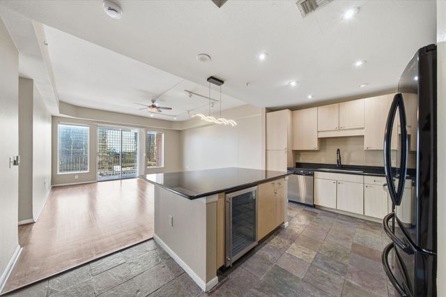 3505 Sage Road 1003, Houston, TX 77056
