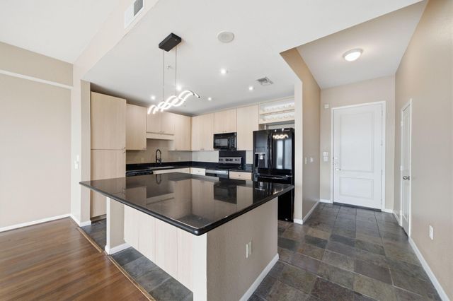 3505 Sage Road 1003, Houston, TX 77056