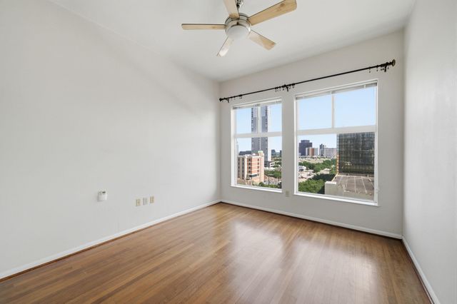 3505 Sage Road 1003, Houston, TX 77056