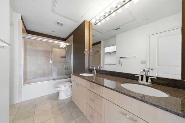 3505 Sage Road 1003, Houston, TX 77056