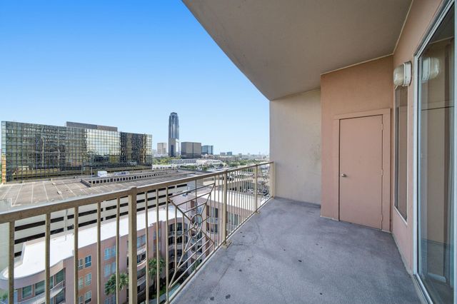 3505 Sage Road 1003, Houston, TX 77056