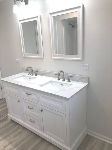 15118 Hillside Avenue, Oak Forest, IL 60452