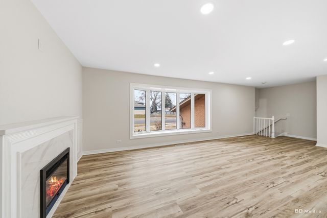 15118 Hillside Avenue, Oak Forest, IL 60452