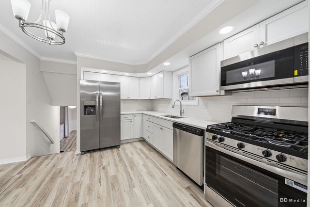 15118 Hillside Avenue, Oak Forest, IL 60452