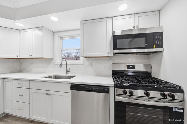 15118 Hillside Avenue, Oak Forest, IL 60452