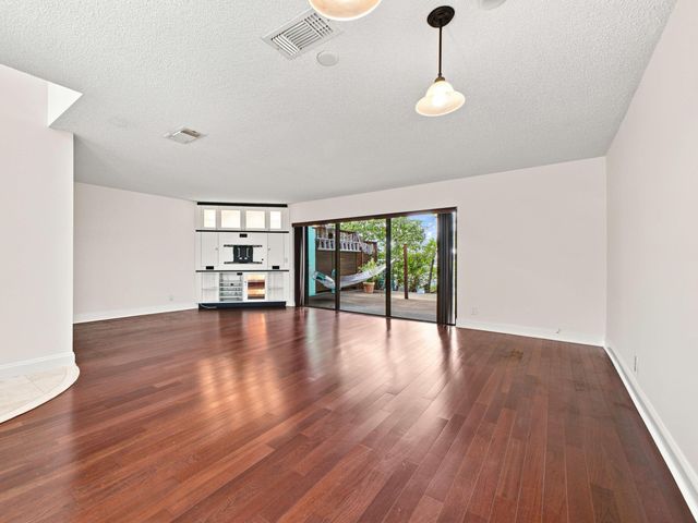 626 Mariners Way, Boynton Beach, FL 33435
