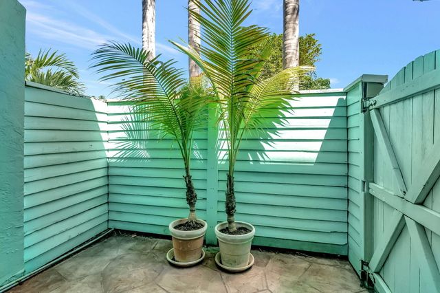 626 Mariners Way, Boynton Beach, FL 33435