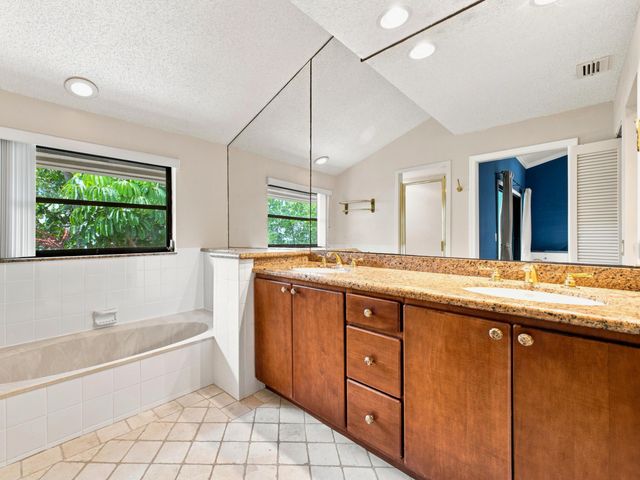 626 Mariners Way, Boynton Beach, FL 33435