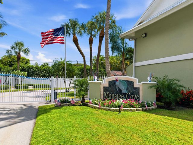 626 Mariners Way, Boynton Beach, FL 33435
