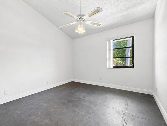 626 Mariners Way, Boynton Beach, FL 33435