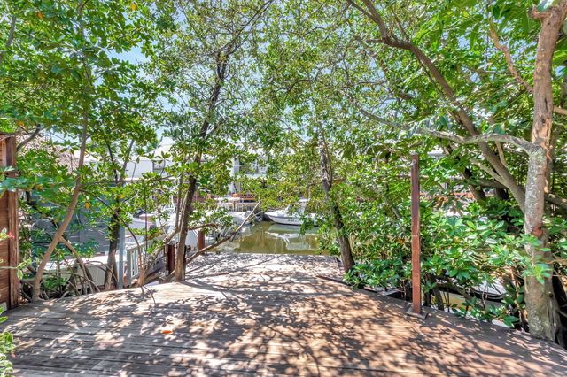626 Mariners Way, Boynton Beach, FL 33435