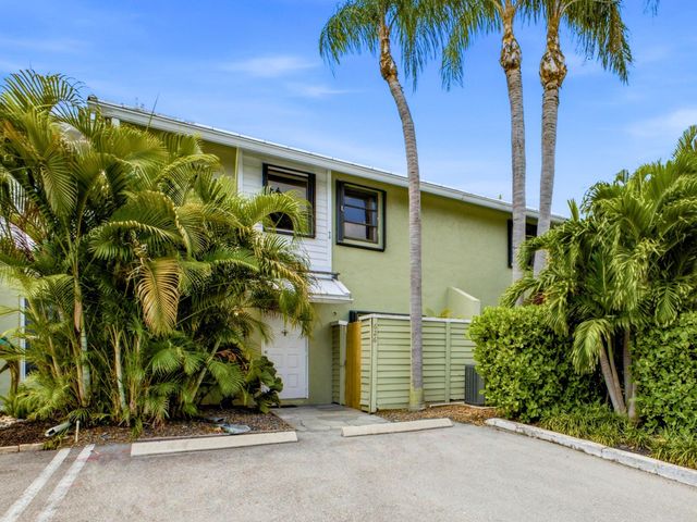 626 Mariners Way, Boynton Beach, FL 33435