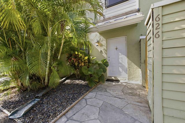 626 Mariners Way, Boynton Beach, FL 33435