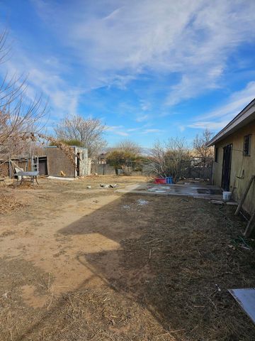10613 Benavides Road SW, Albuquerque, NM 87121