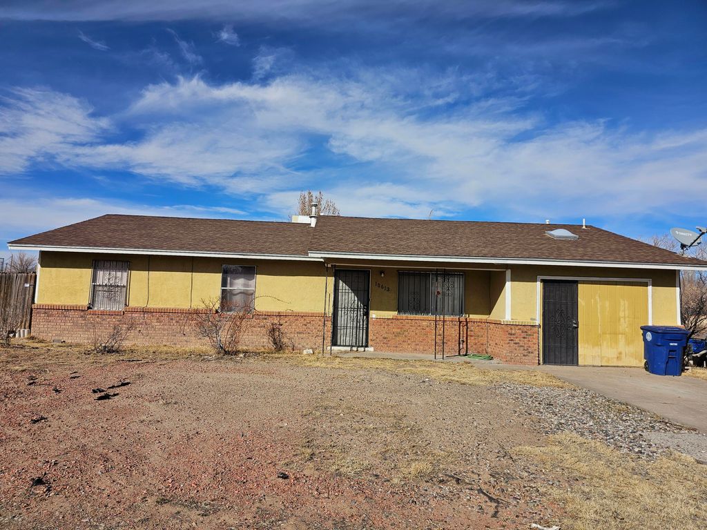 10613 Benavides Road SW, Albuquerque, NM 87121
