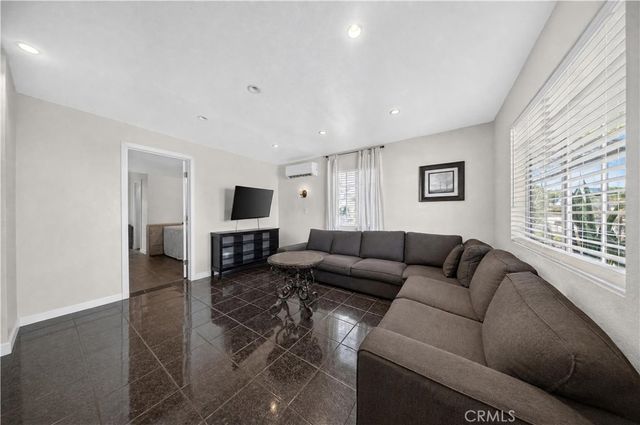 3360 Southern Avenue, South Gate, CA 90280