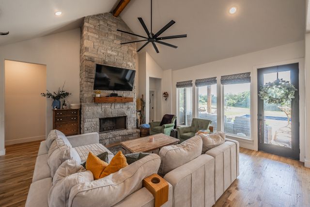 505 N Saddle Horn Court, Weatherford, TX 76087