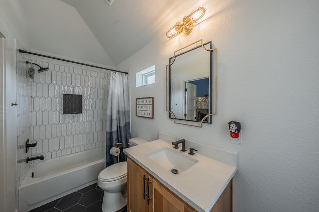 505 N Saddle Horn Court, Weatherford, TX 76087
