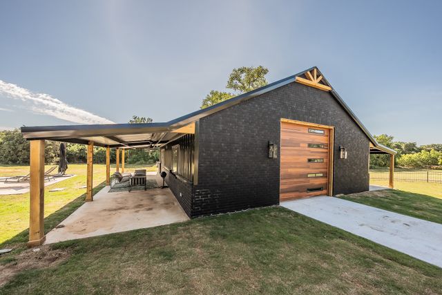 505 N Saddle Horn Court, Weatherford, TX 76087