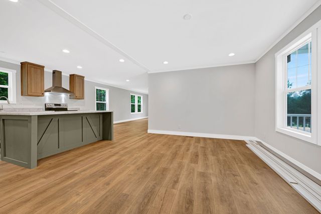 296 E Little Richland Rd, Waverly, TN 37185