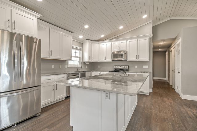 318 Webb Road, Piney Flats, TN 37686