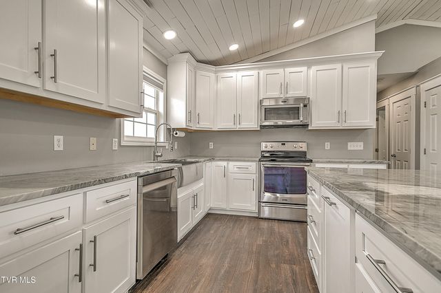 318 Webb Road, Piney Flats, TN 37686