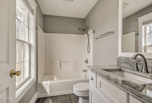 318 Webb Road, Piney Flats, TN 37686