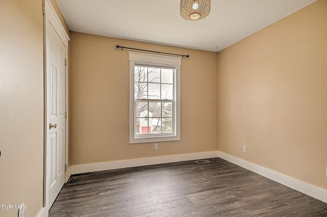 318 Webb Road, Piney Flats, TN 37686