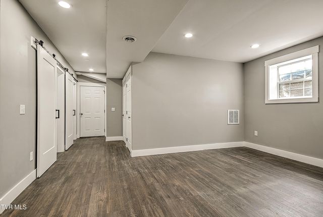 318 Webb Road, Piney Flats, TN 37686