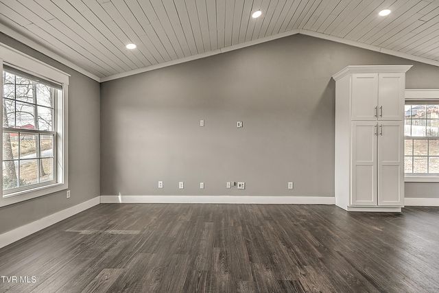 318 Webb Road, Piney Flats, TN 37686