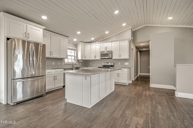 318 Webb Road, Piney Flats, TN 37686