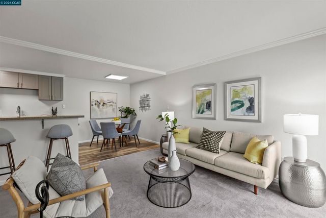 590 El Dorado Ave 214, Oakland, CA 94611