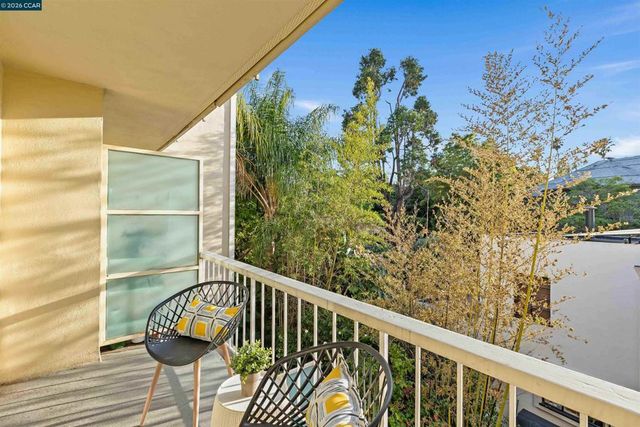 590 El Dorado Ave 214, Oakland, CA 94611