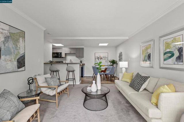 590 El Dorado Ave 214, Oakland, CA 94611