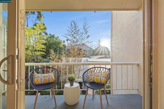 590 El Dorado Ave 214, Oakland, CA 94611