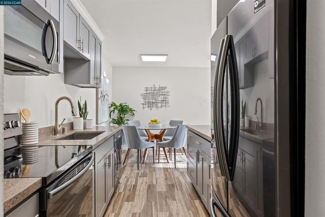 590 El Dorado Ave 214, Oakland, CA 94611