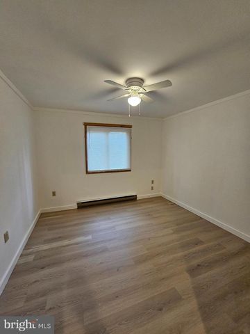 8226 WOODCHUCK CT, East Stroudsburg, PA 18301