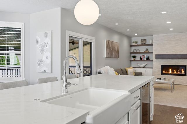 2749 E GLENN ABBEY CIR, Sandy, UT 84093