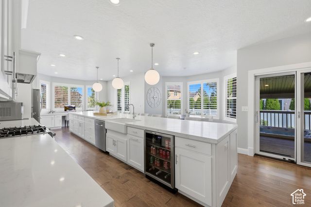 2749 E GLENN ABBEY CIR, Sandy, UT 84093