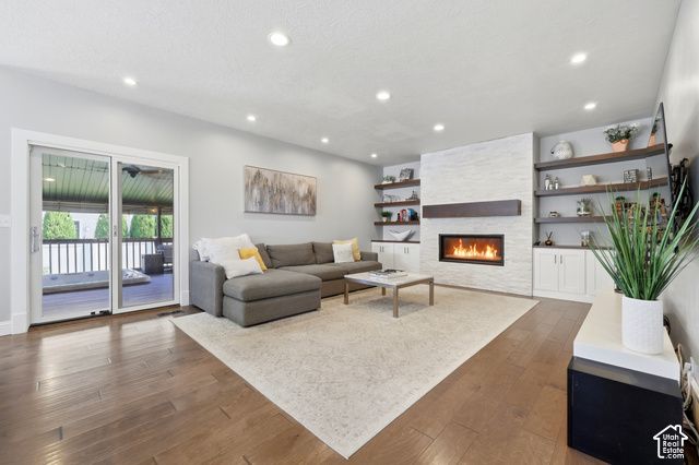 2749 E GLENN ABBEY CIR, Sandy, UT 84093
