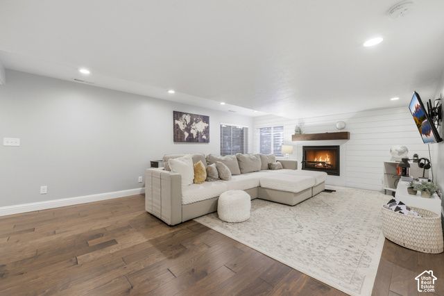 2749 E GLENN ABBEY CIR, Sandy, UT 84093